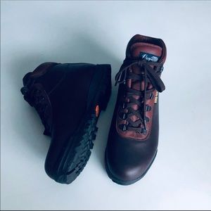 NEW Vasque Skywalker Gore-Tex Leather Boot Brown